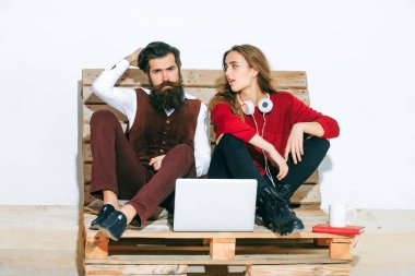 Genç çift birlikte vakit