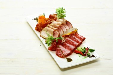 Soğuk kesim veya et tabağı