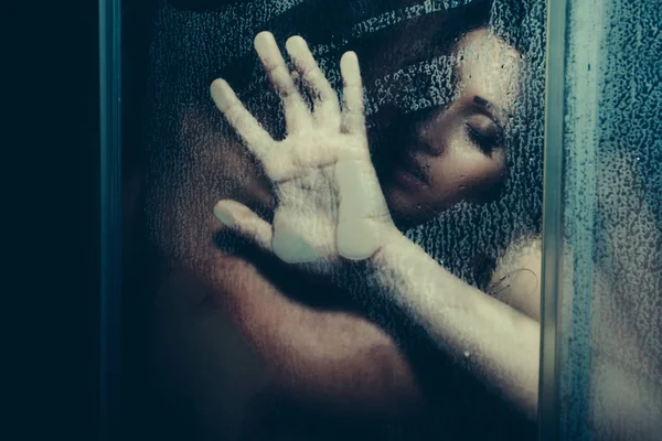 Sexy para w prysznic — Zdjęcie stockowe