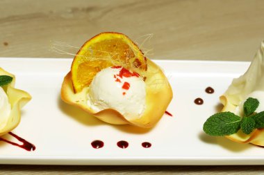 Dondurma gofret bardak