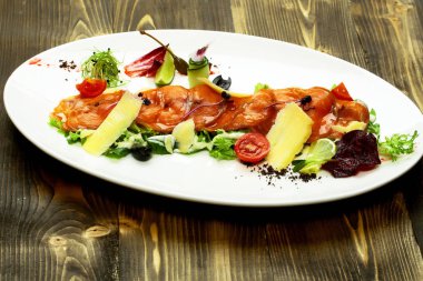 Lezzetli kırmızı balığı ya da somon