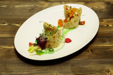 Lapa lapa balık pasta parçaları