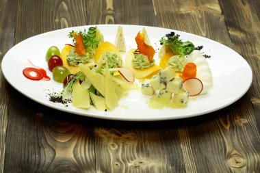 Atıştırma veya peynir tabağı