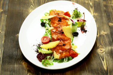 Lezzetli kırmızı balığı ya da somon