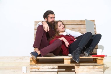 Genç çift birlikte vakit