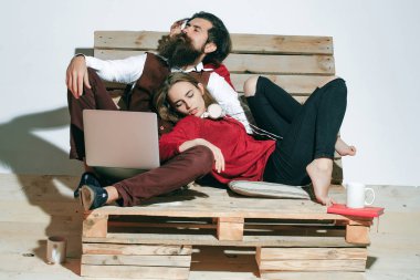 Genç çift birlikte vakit