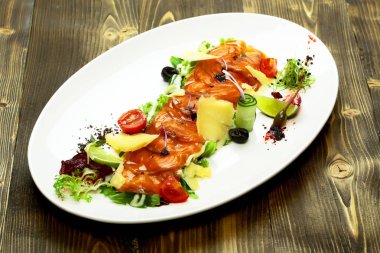 Lezzetli kırmızı balığı ya da somon