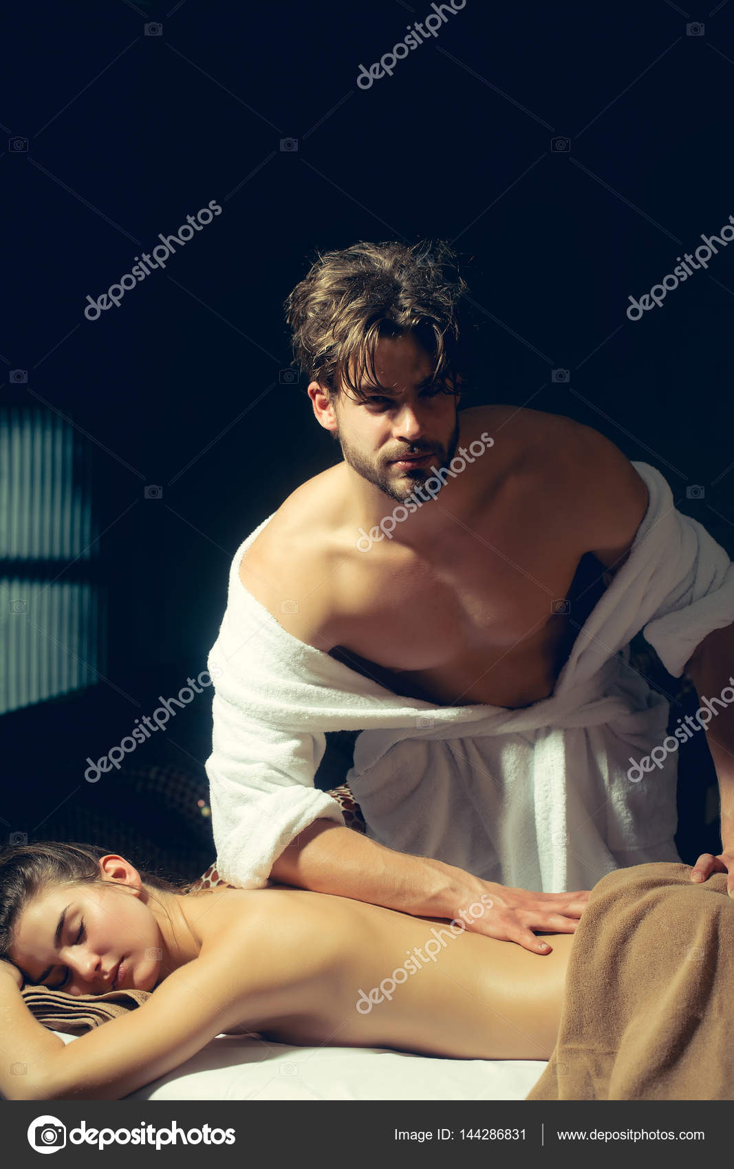 Massage therapeut seks