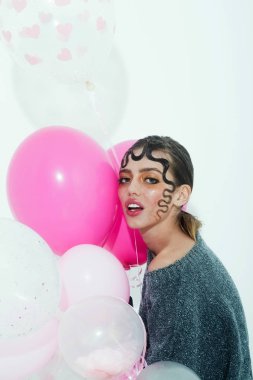 Güzel kız parti balonları