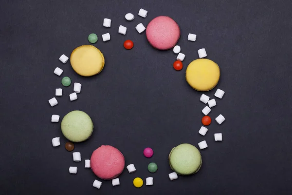 Barevné macaron dragee sladkosti, marshmallow, zephyr — Stock fotografie
