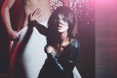 kas maço erkek ve çok seksi kadın genç Çift