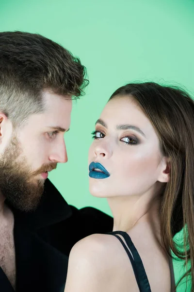 Krása a móda, černý pátek, make-up a vlasy, vamp, bokové — Stock fotografie