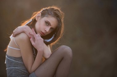 kadınla etnik makyaj Hint kabile portresi güzel kız