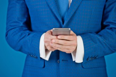 el, yeni teknoloji ve iletişim telefon yakışıklı adam