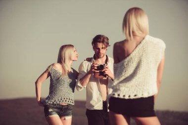 yaz tatil ve seyahat, güzellik ve moda, sevgi ve dostluk