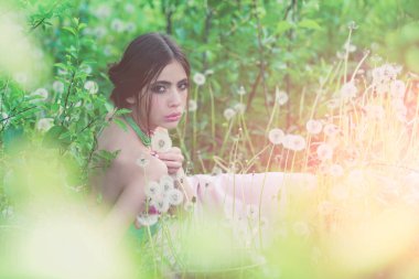 Gençlik ve tazelik, kadın moda makyaj ile