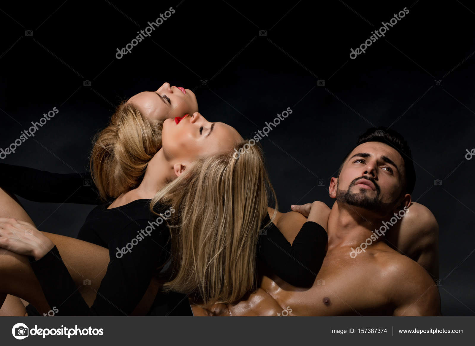 Groped stripped and fucked on a bus Mujeres asiendo el amor con hombres