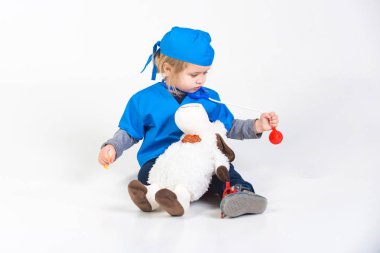 oyuncak hayvan ile tek tip oyun veteriner Doktor çocukta