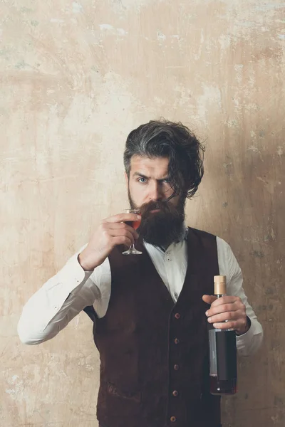 Man toasting glass of wine — Stock Photo, Image