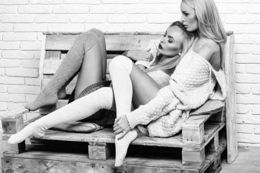 Kazak ve çorap kızlar