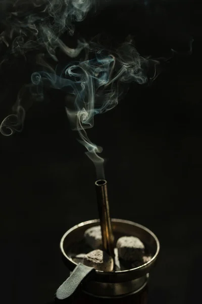 Rauchen und Sucht. Drogen und Entspannung — Stockfoto