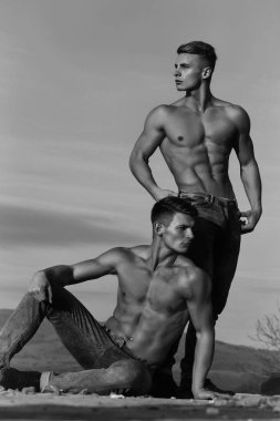 İkiz erkek veya vücut geliştiriciler