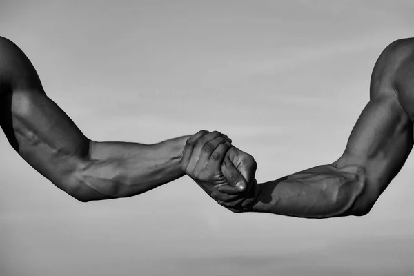 Руки или руки мужчин, борьба — стоковое фото