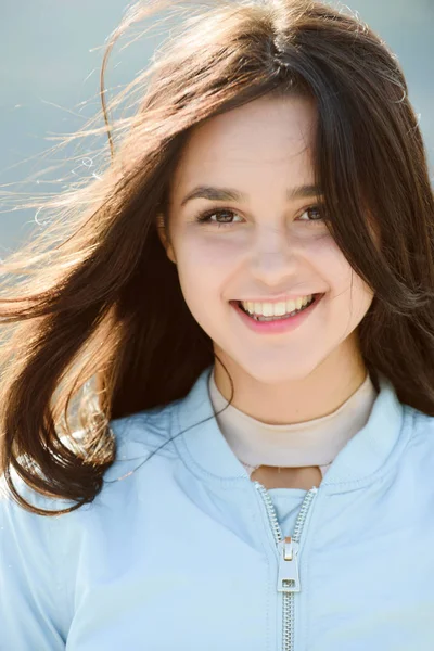 Doğal zemin üzerine bir modeldir.