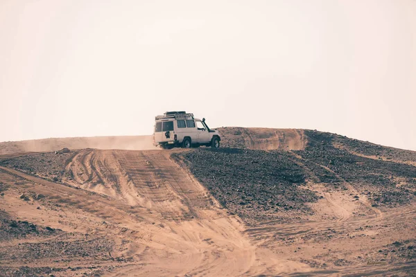 Safari por el desierto en jeep — Foto de Stock