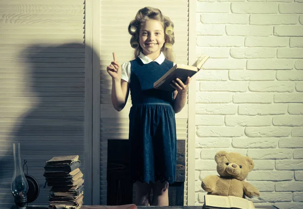 Eğitim ve çocukluk.