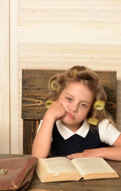 Eğitim ve çocukluk.