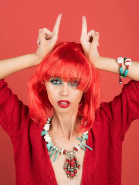 moda model kırmızı dudaklar.