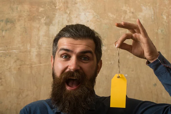 Homem com barba na cara feliz . — Fotografia de Stock