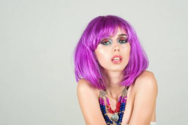 moda model kırmızı dudaklar.