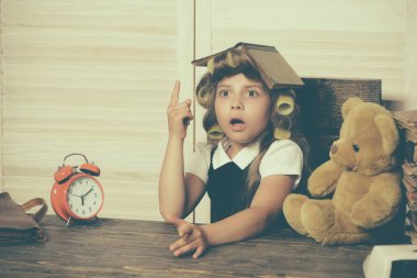 Eğitim ve çocukluk.