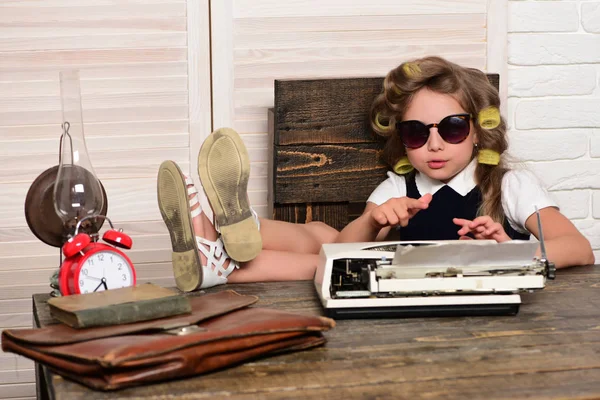 Eğitim ve çocukluk.