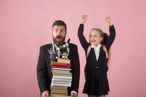 Professor e estudante com rostos felizes e surpresos — Fotografia de Stock