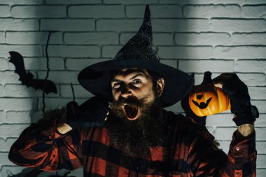 Cadılar Bayramı tatil kutlama sembolleri tuğla duvar