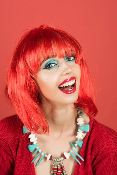 moda model kırmızı dudaklar.