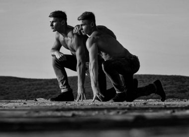 İkiz erkek veya vücut geliştiriciler