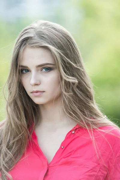 Girl in red blouse. — Stock Photo, Image