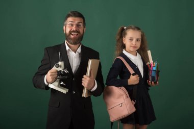 Eğitim ve okul kavramı dön. Çocuk ve öğretmen