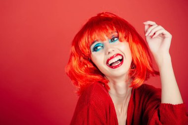 moda model kırmızı dudaklar.