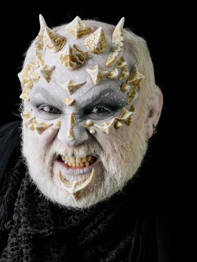 Diş barikat öfkeli canavar adam