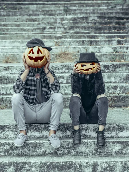 Halloween pumpkin woman in hat — Stock Photo, Image
