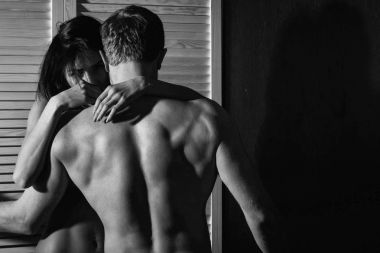 kas maço erkek ve çok seksi kadın genç Çift