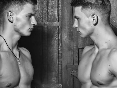 Kas göğüs ikizlere