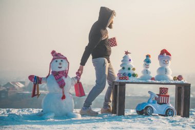 Hipster holding mevcut kutusu