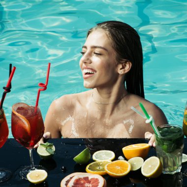 Yaz tatili ve parti.