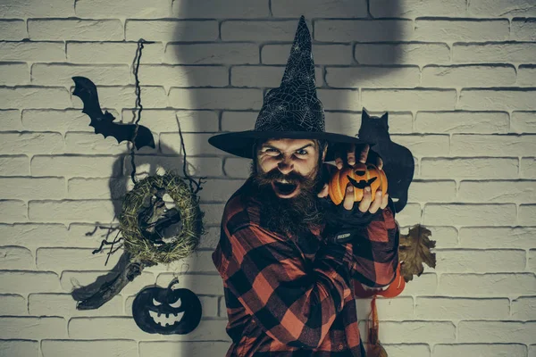 Kabak koyu gölge adamla Cadılar Bayramı